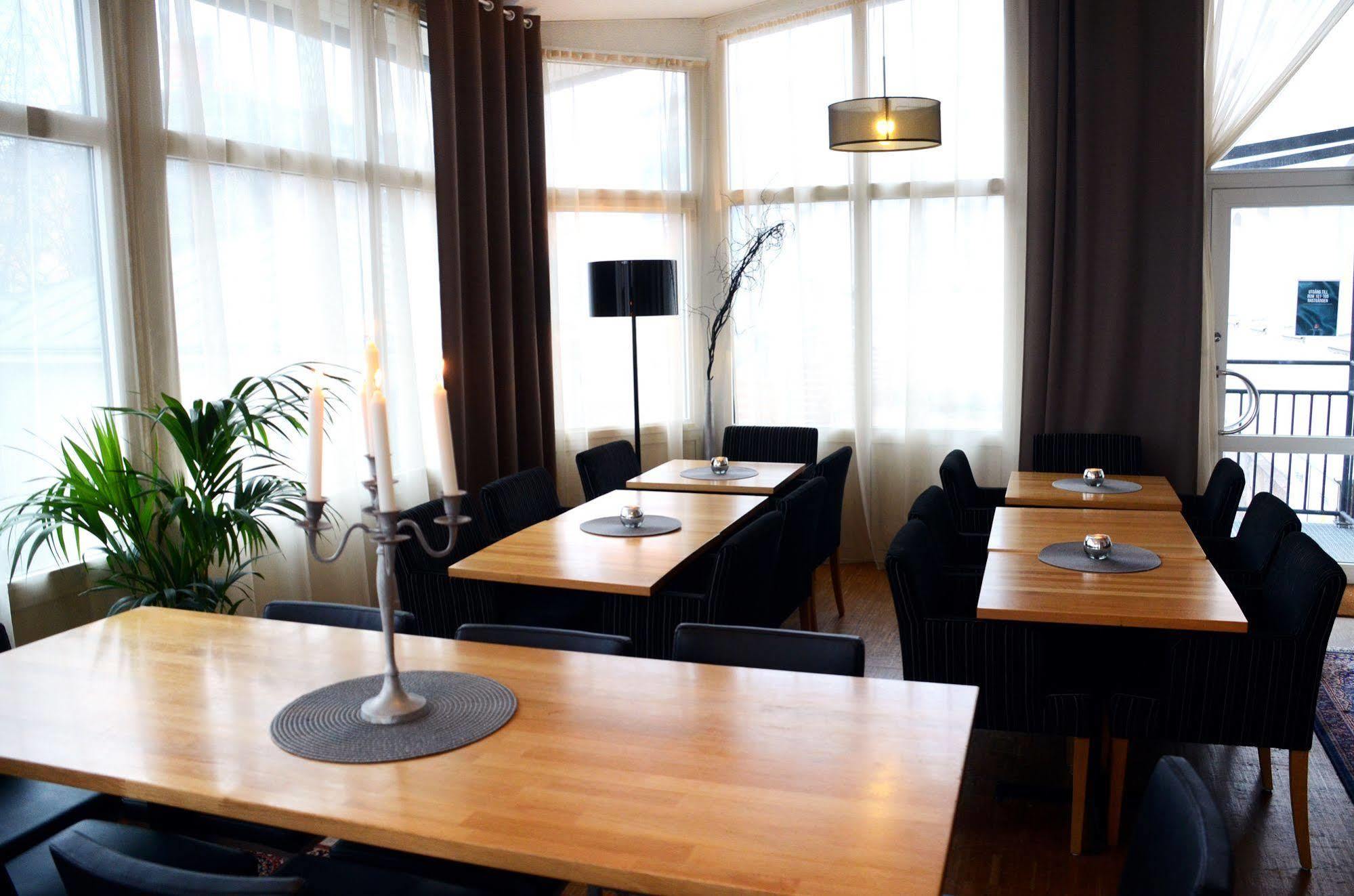 Home Hotel Bilan Κάρλσταντ Εξωτερικό φωτογραφία