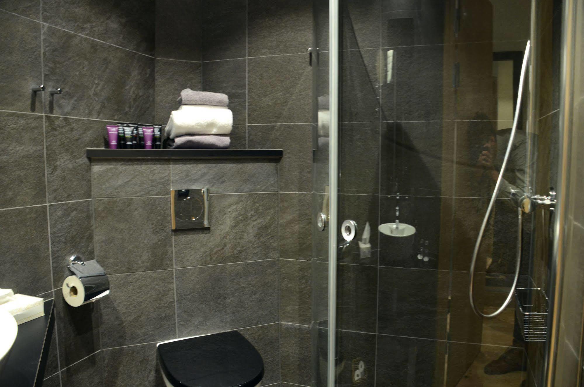 Home Hotel Bilan Κάρλσταντ Εξωτερικό φωτογραφία