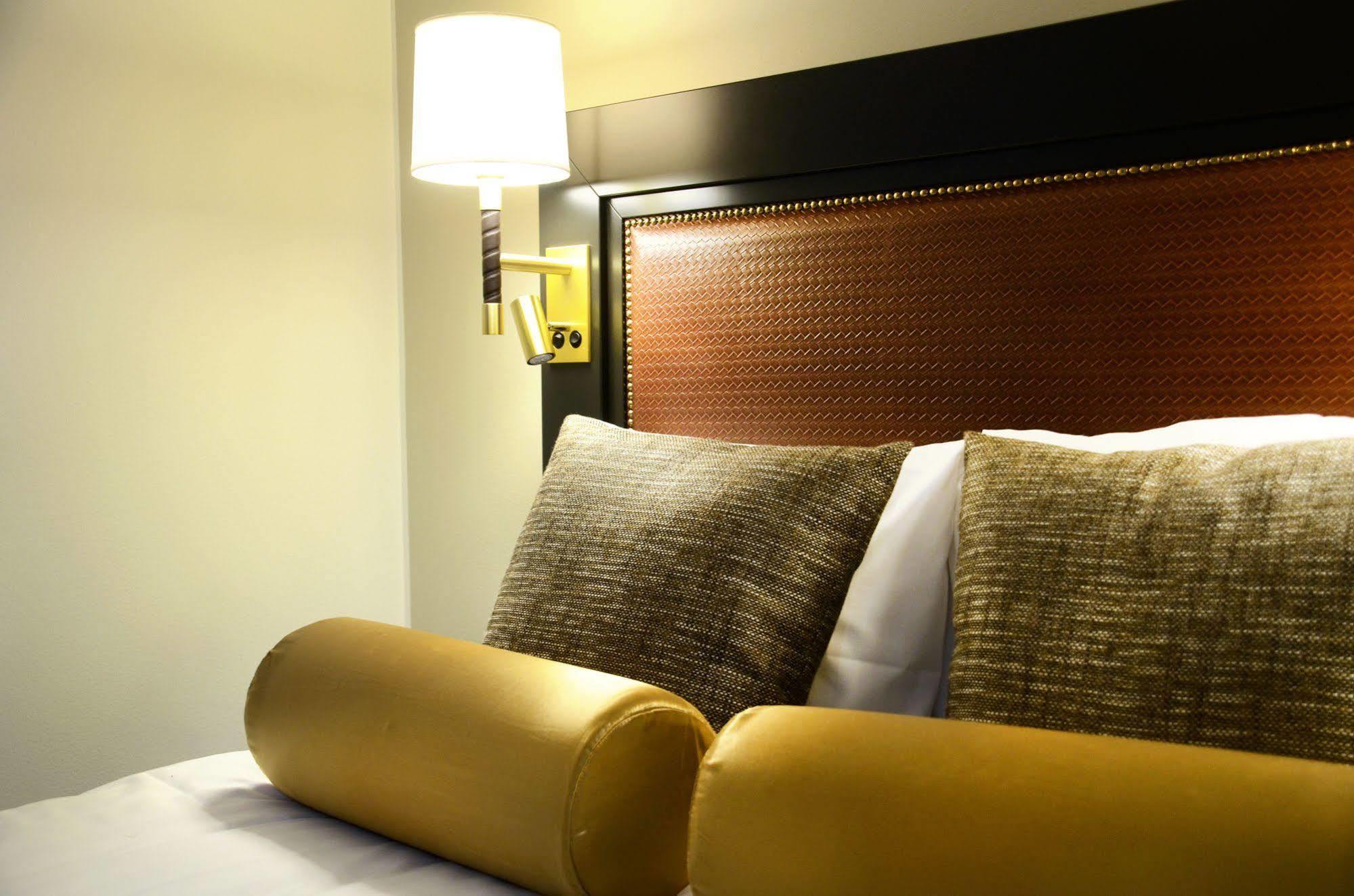 Home Hotel Bilan Κάρλσταντ Εξωτερικό φωτογραφία